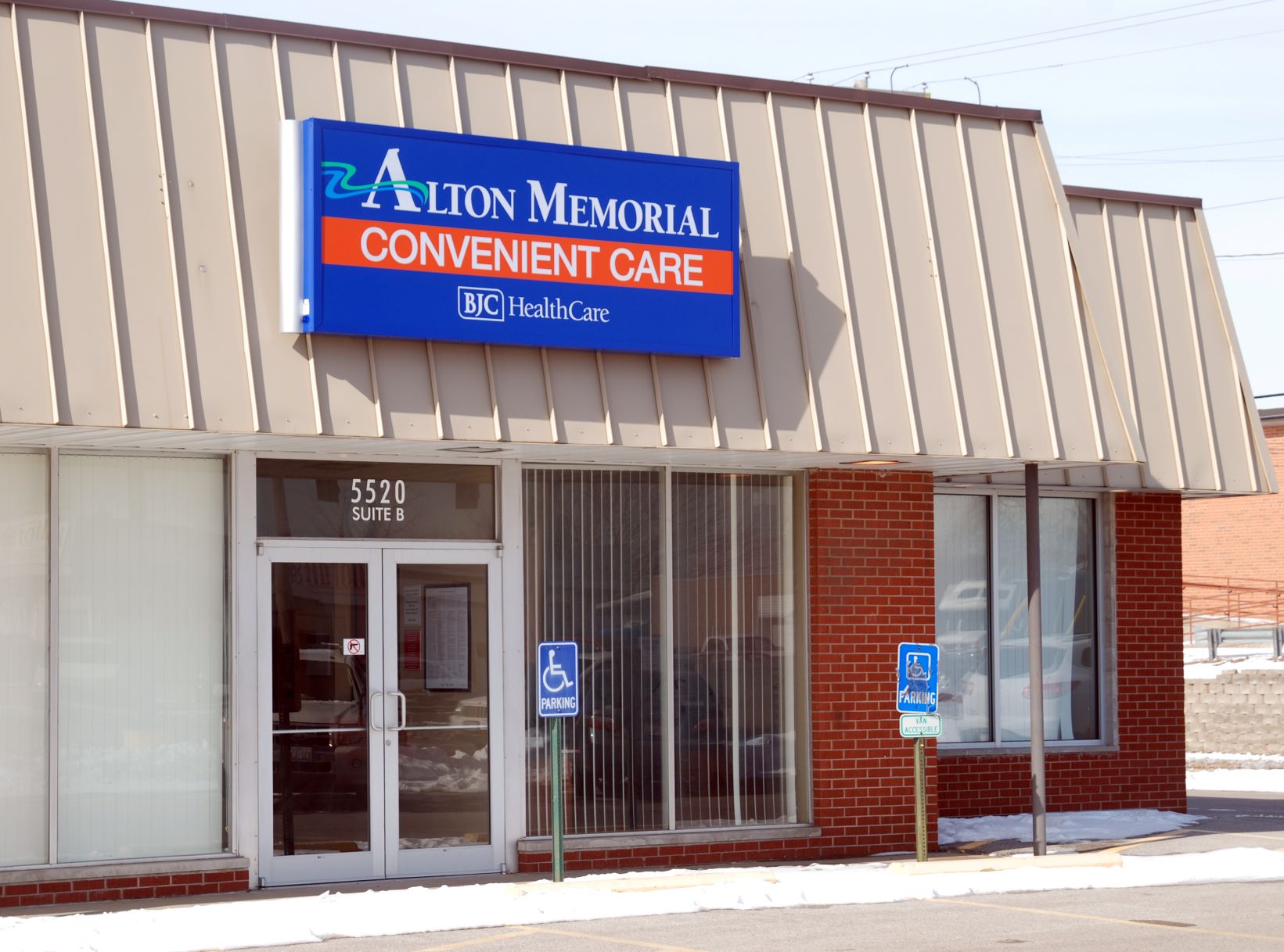 Alton Memorial Convenient Care at Godfrey